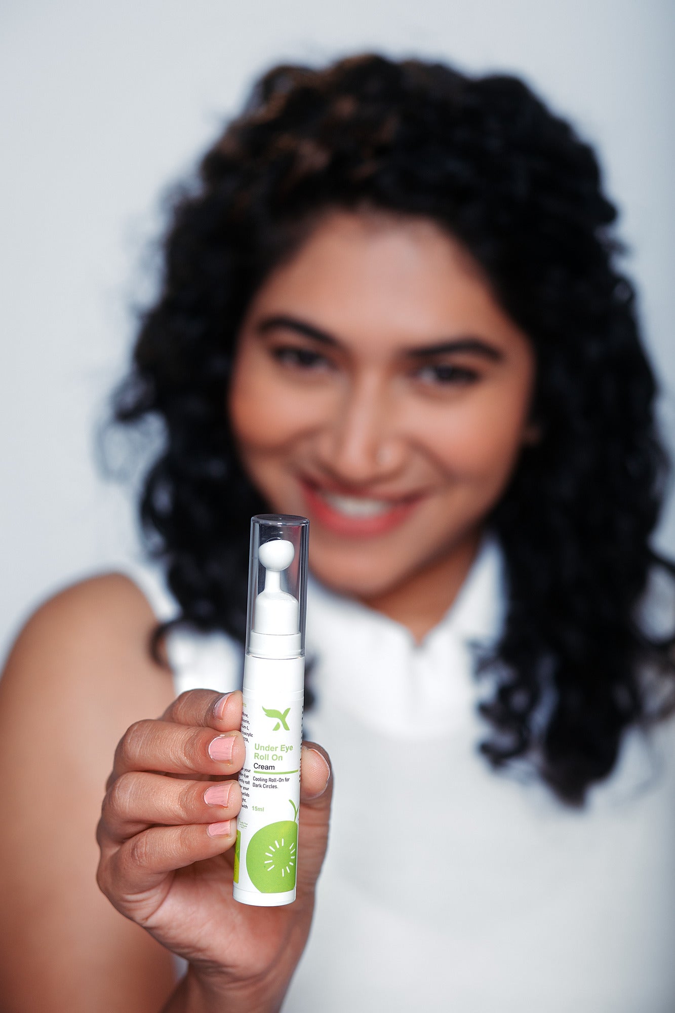 UNDER EYE ROLL-ON SERUM